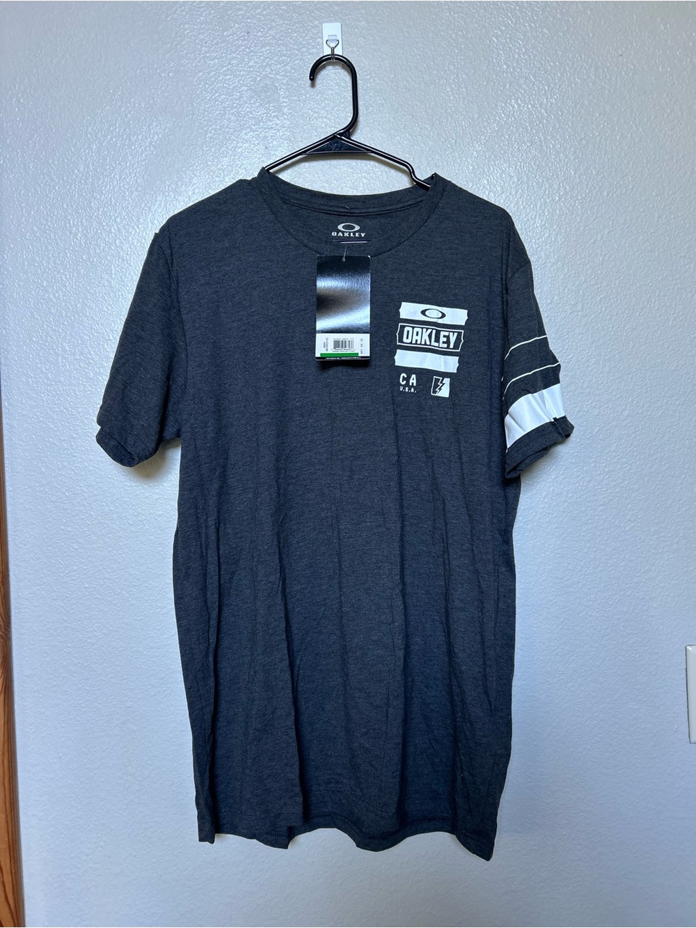 Oakley Jet Black Heather Trifecta Graphic Tee with White Sleeve Stripe